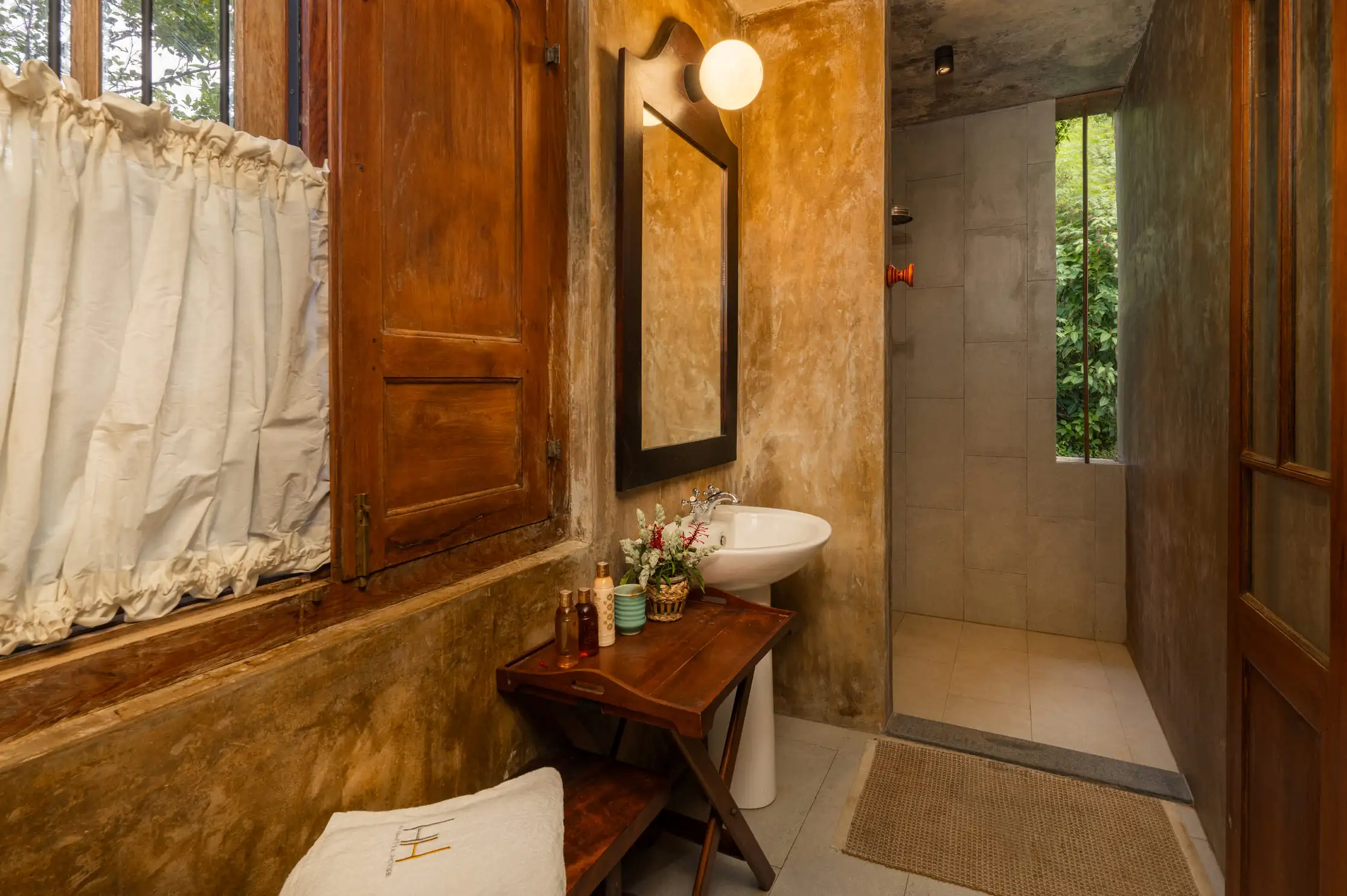 Peacock Hill Suite